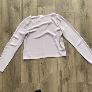 Good Used Condition long sleeve from Aritzia.